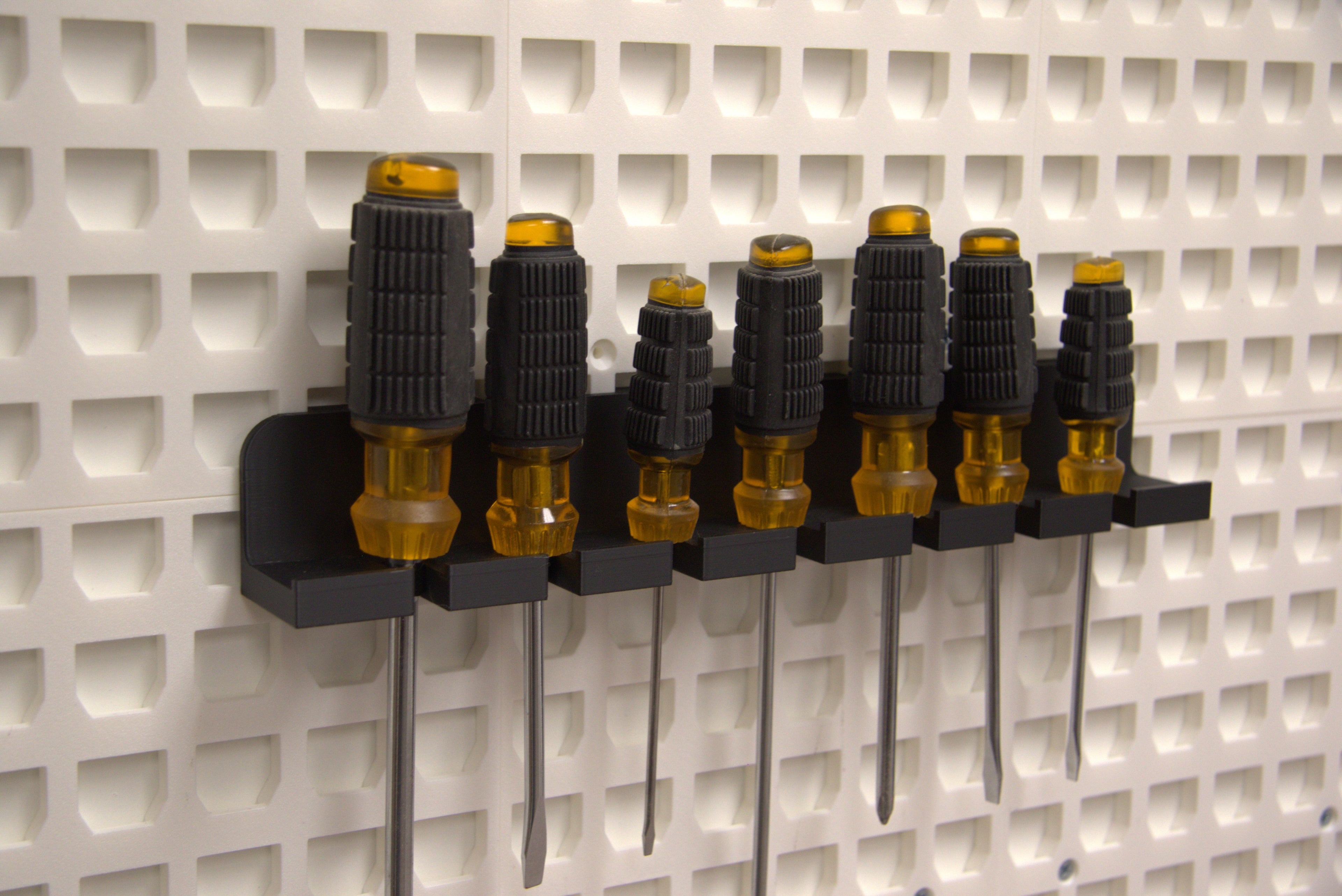 Square Screwdriver Holder (Continuous)
